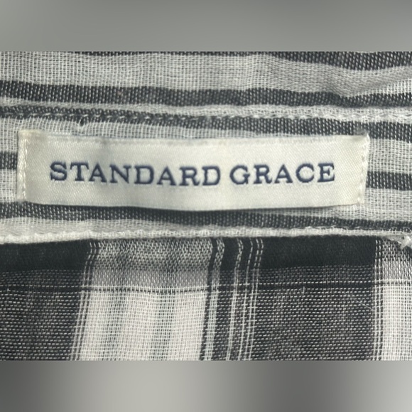 NWOT SIZE S/M Casual Striped Button-Down Shirt - Picture 6 of 8